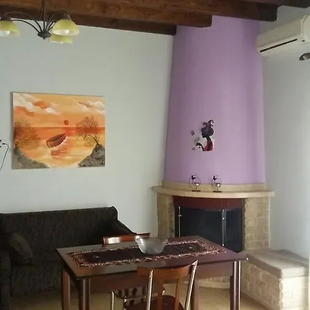 Oneiro Káto Loutrákion